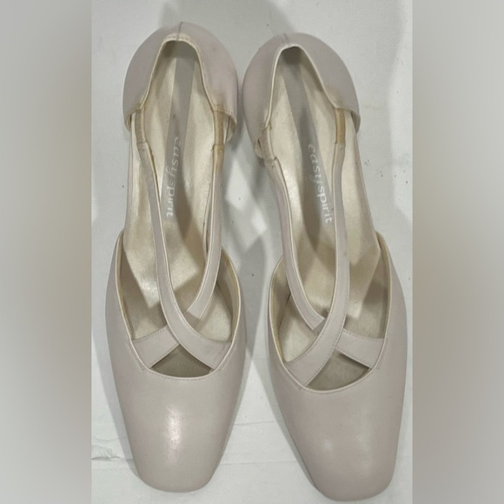 NEW IN BOX EASY STREET T-AMORY PINK SIZE 7M SHOES